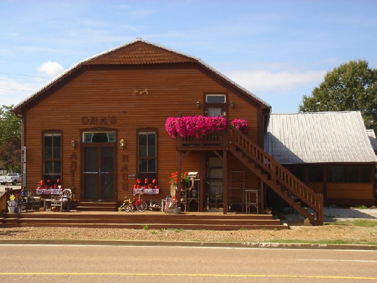 Laura, Yuma, Tennessee